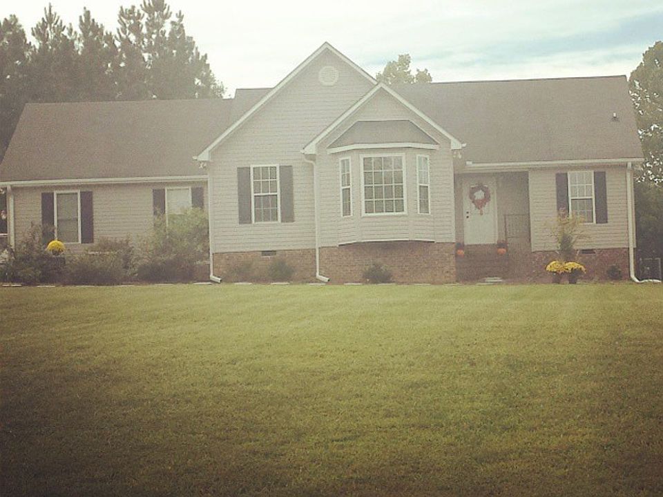 1st image of 3025 River Hill Ln