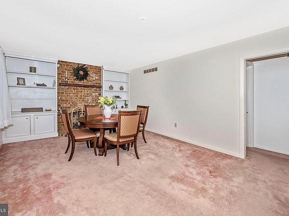 4th image of 57 Sherwood Dr