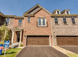 266 Belmont Dr, Lincolnshire, IL 60069