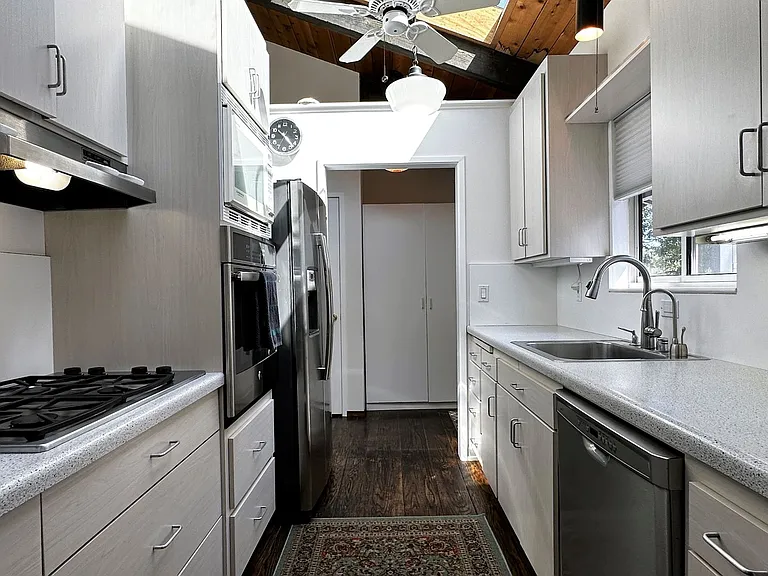 36 Power Ln — Photo 8