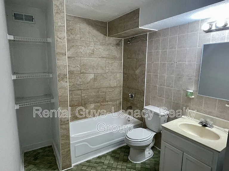 1738 Wright Ave #1 — Photo 6