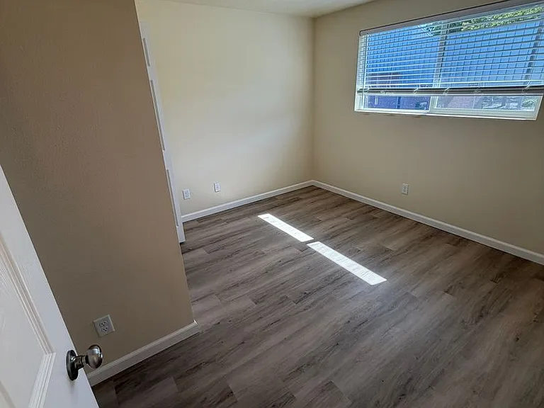 2215 Elm St SW — Photo 44