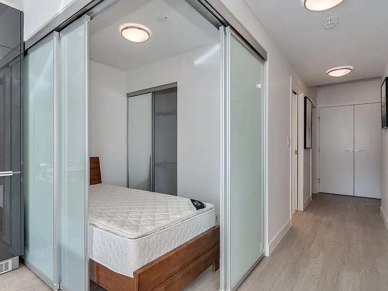 1283 Howe St #705 — Photo 16