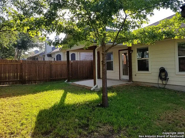 533 Thoreau Trl — Photo 33