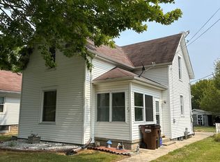 26 Henry St, Batesville, IN 47006