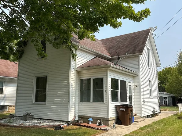 26 Henry St, Batesville, IN 47006