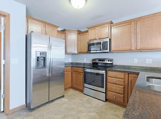 6245 Windhaven Dr, Lincoln, NE 68512