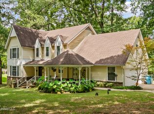 7155 Country Oak Dr, Southaven, MS 38672