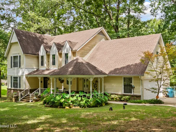 7155 Country Oak Dr, Southaven, MS 38672