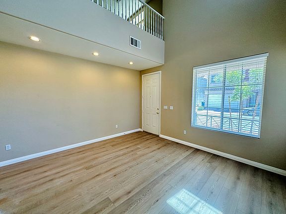 4th image of 6196 Glimmering Light Ave