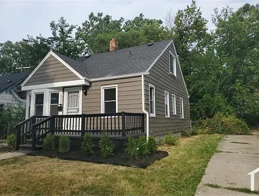19482 Dwyer St — Photo 19