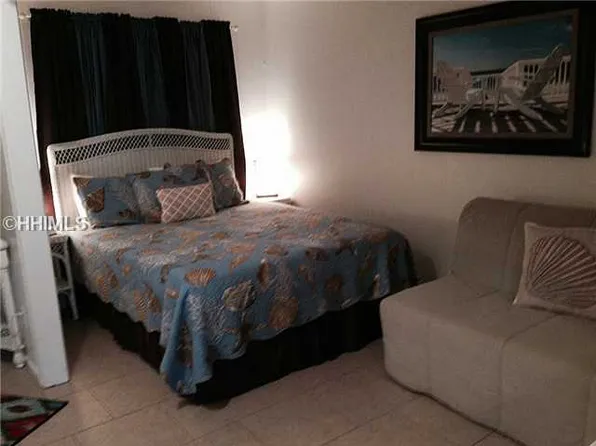 40 Folly Field Rd #212B, Hilton Head Island, SC 29928