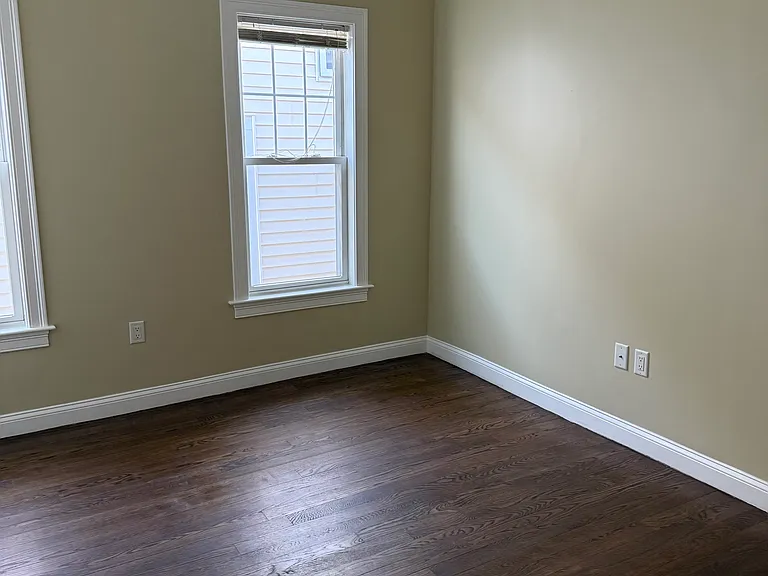 11 Maywood St #3 — Photo 12