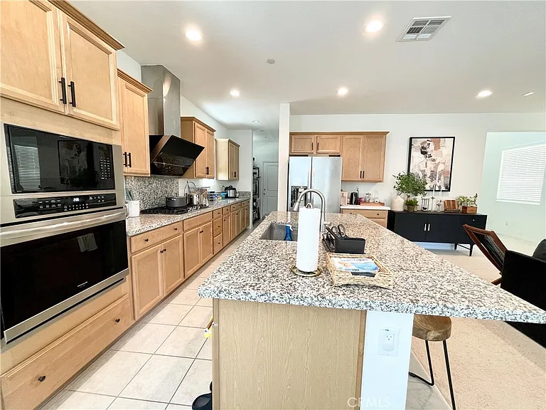 16201 Pasture Ave — Photo 4