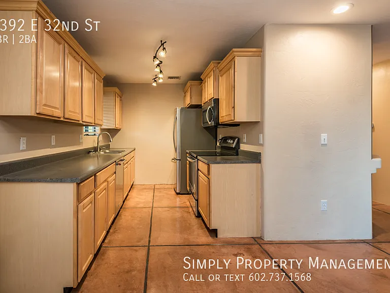 5392 E 32nd St — Photo 7