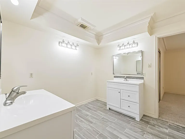 1410 Osborne Dr — Photo 24