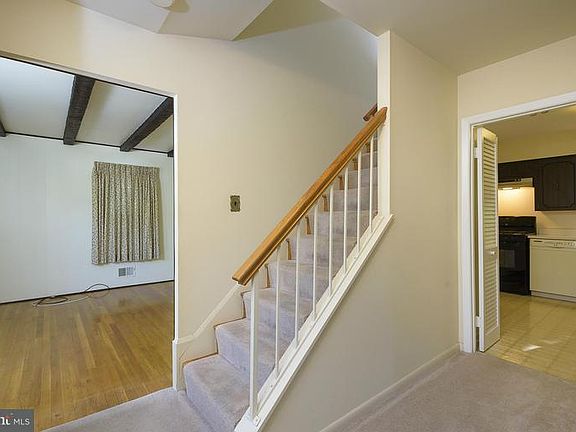 4th image of 1304 Hickory Springs Cir