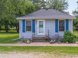 306 N Walnut St, Arrowsmith, IL 61722