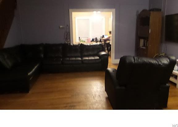 2nd image of 2532 Mickle Ave