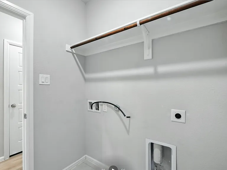 913 Cobalt Dr — Photo 26