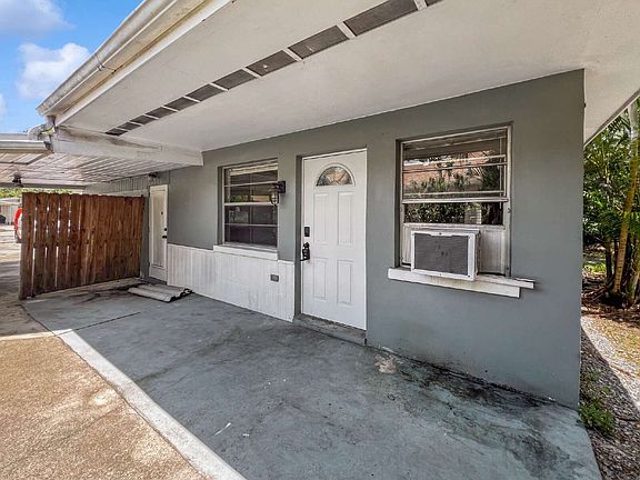 3rd image of 1918 Grace Ave Unit B