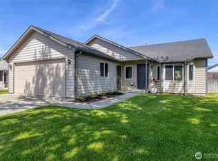 122 NW Earl Ln, College Place, WA 99324