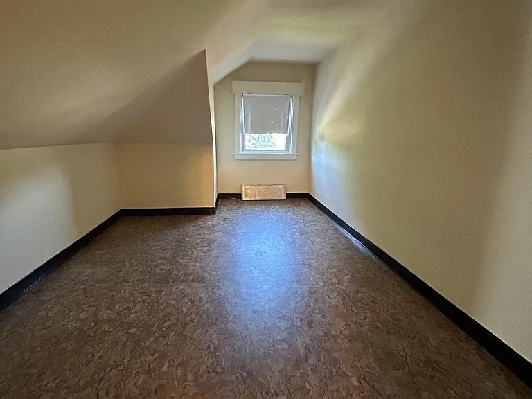 115 Diamond St — Photo 12