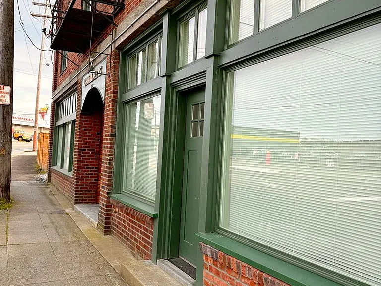1223 W Nickerson St — Photo 17