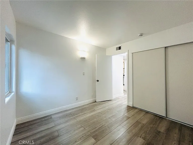 857 N Vineyard Ave #B — Photo 17