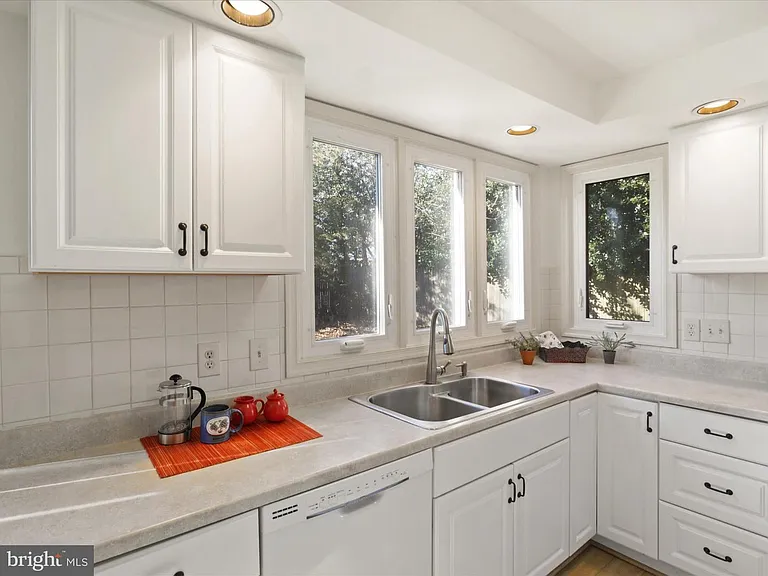 7004 Dreams Way Ct — Photo 12