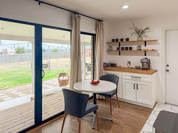 Breakfast Nook