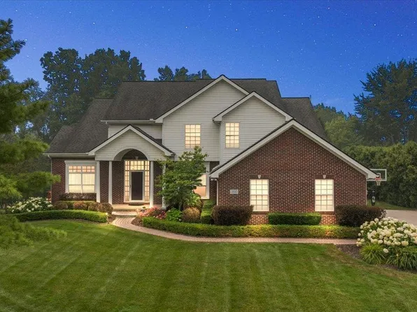 3800 May Center Rd, Lake Orion, MI 48360
