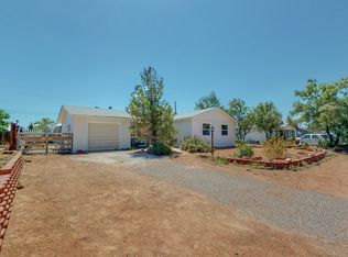 686 Sunflower Dr SW, Rio Rancho, NM 87124