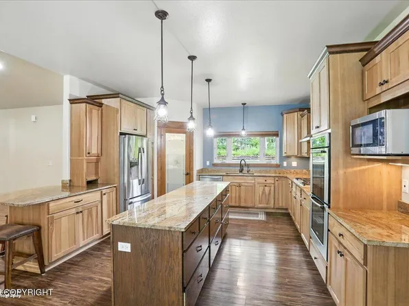 6325 S Hayfield Rd, Wasilla, AK 99654