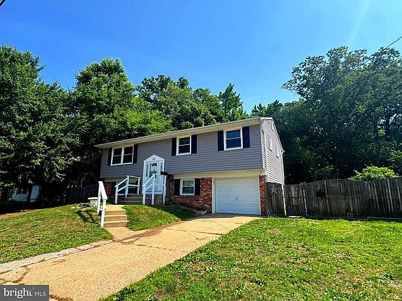 3rd image of 25 Walnut Dr