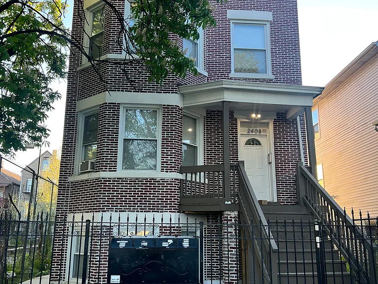 2408 S Trumbull Ave — Photo 12