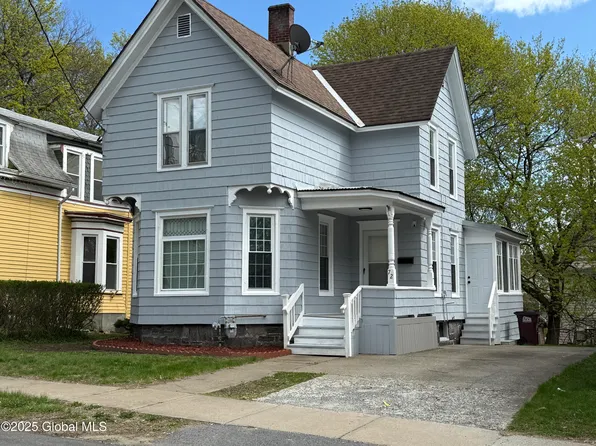 72 3rd Avenue, Gloversville, NY 12078