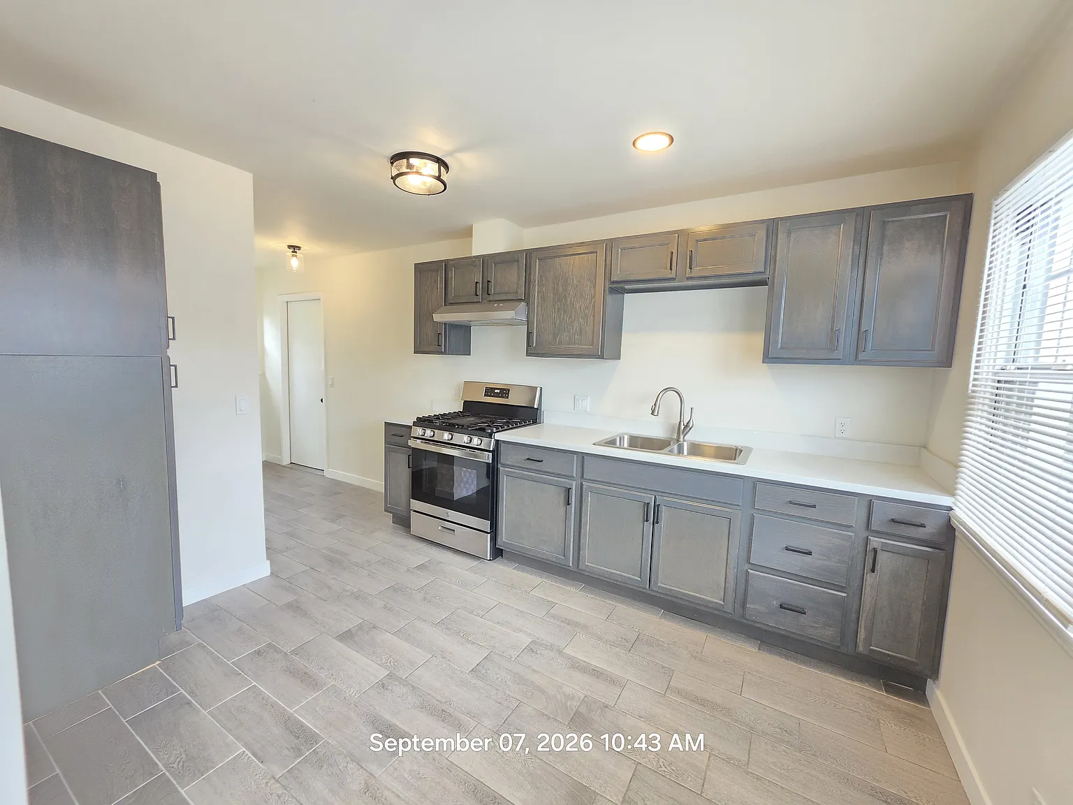 1 bed, 750 sqft, $2,200 — Photo 2