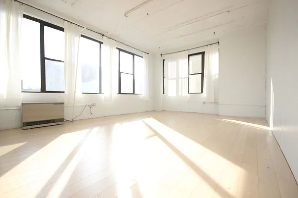 Rented by Nooklyn NYC LLC | media 11