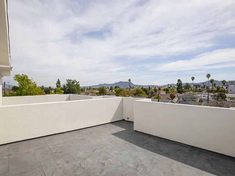 5912.5 Tujunga Ave — Photo 15