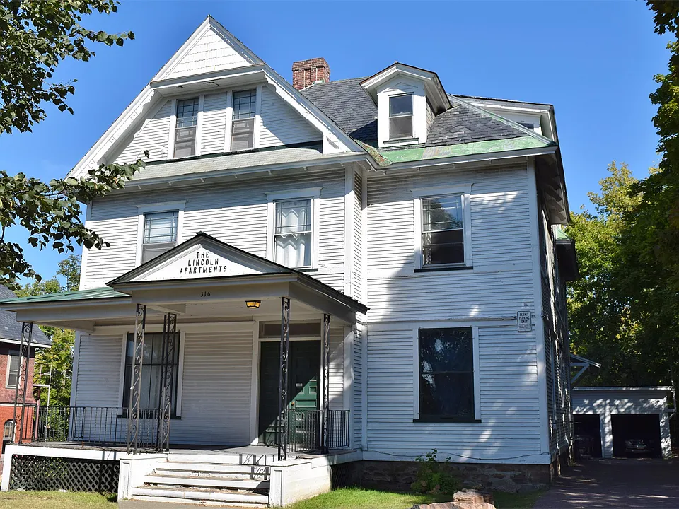316 Main St #4