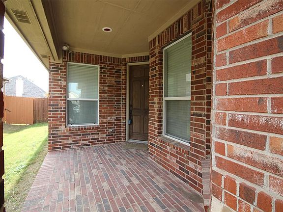 3rd image of 16404 White Rock Blvd