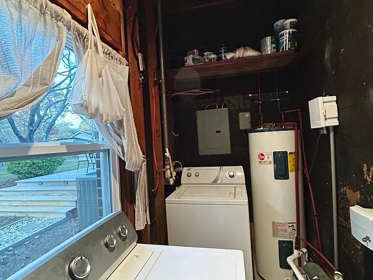 408 Lynette Dr — Photo 25