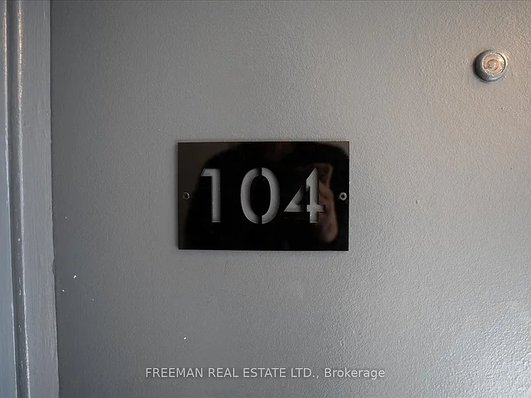 15 Thorburn Ave #104 — Photo 2