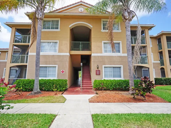 3720 NW Mediterranean Lane #304, Jensen Beach, FL 34957