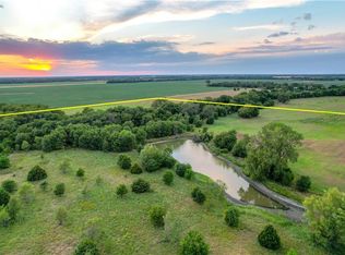 S Hoover Rd, Newton, KS 67114