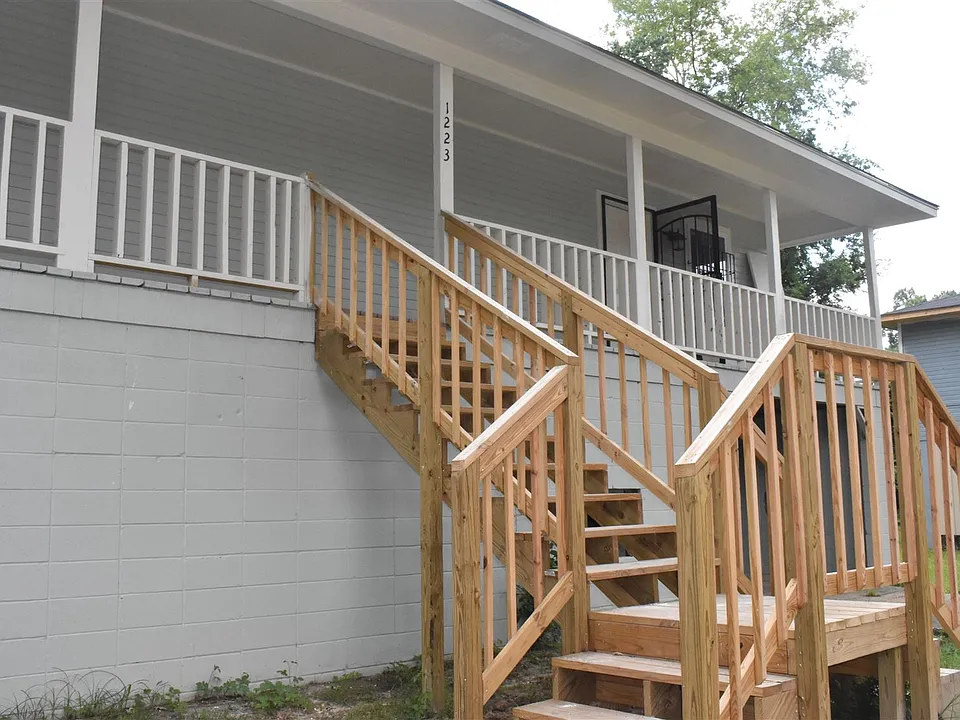 Corinth Street pics (1)