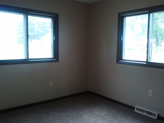 4th image of 480 New Haven Ave