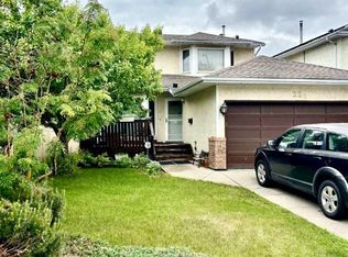 22 E Riverside Close SE, Calgary, AB T2C3L4