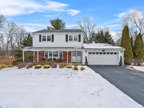 5 Tioken Road, Hillcrest, NY 10977